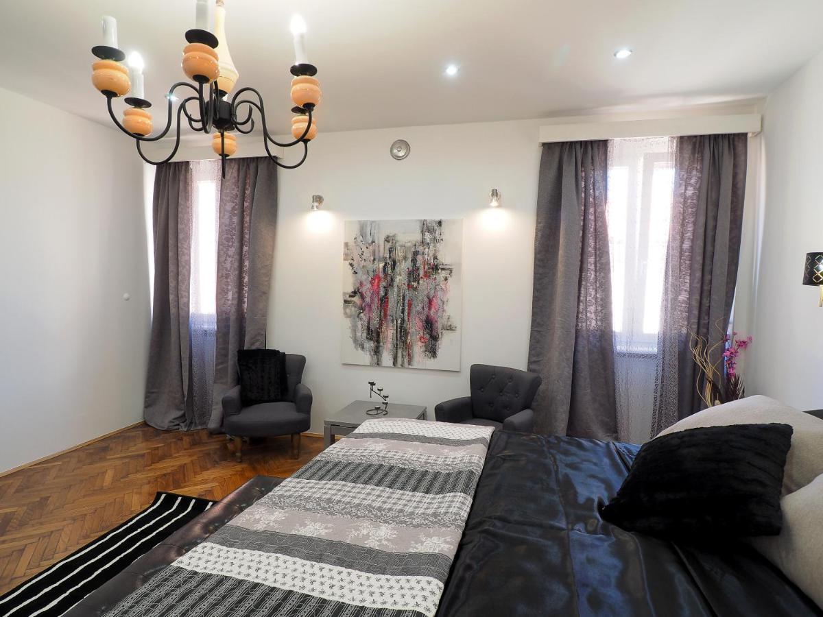 Deluxe Zoya Centar Apartment
